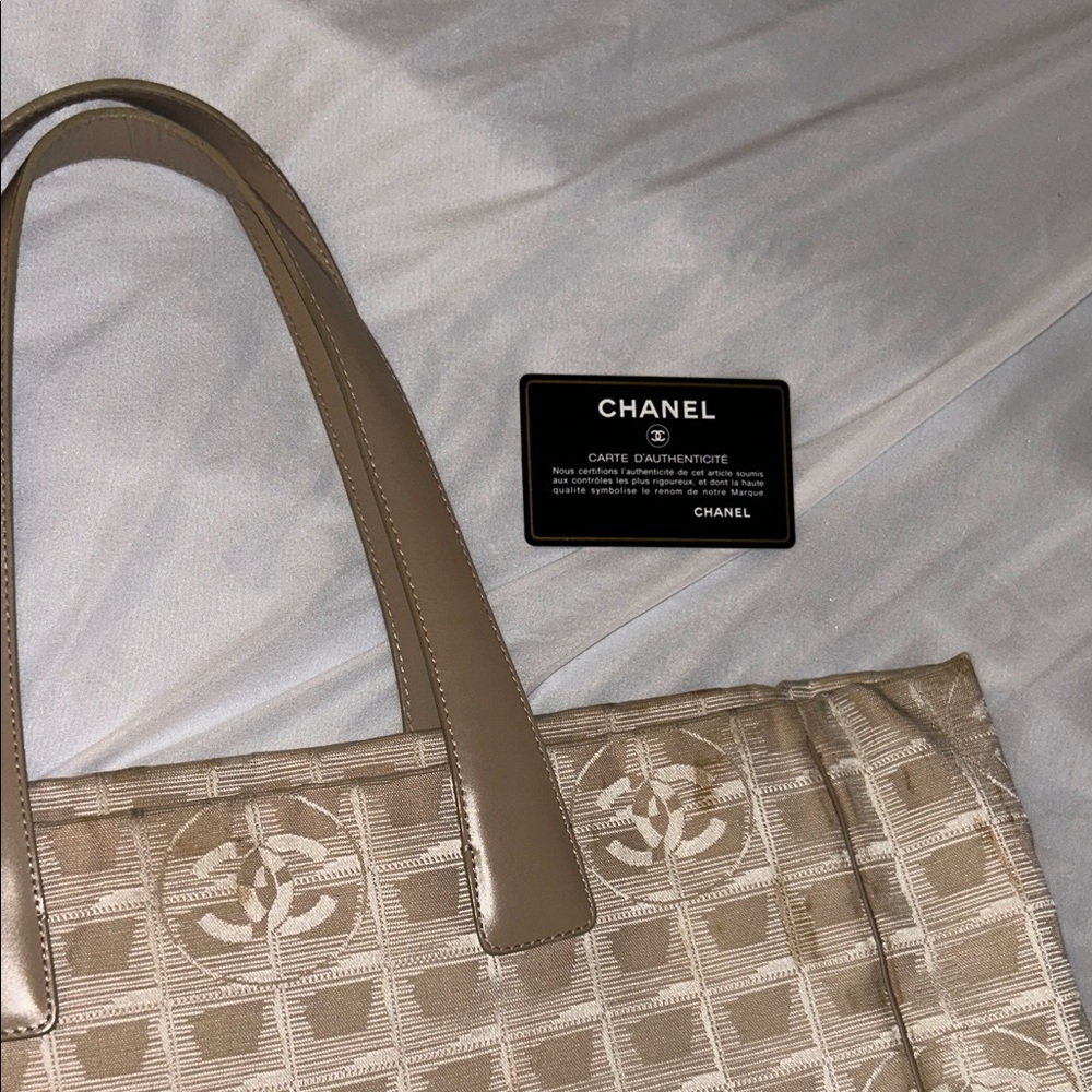 Authentic Chanel New Travel Line Tote MM - Beige Jacquard - Picture 6 of 6